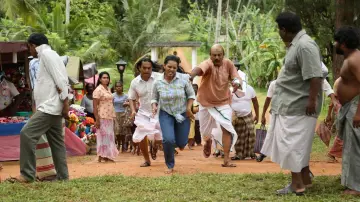 Zasłona do filmu "ඝරසරප" #1525787