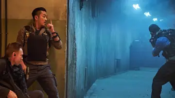 Zasłona do filmu "PMC: 더 벙커" #429342