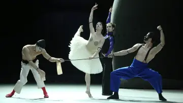 Zasłona do filmu "Bolshoi Ballet: Carmen Suite / Petrushka" #1803793