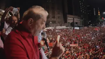 Zasłona do filmu "Democracia em Vertigem" #425079