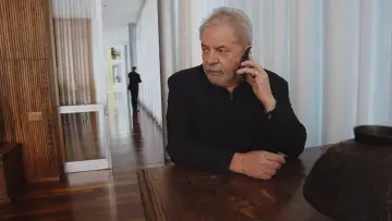 Zasłona do filmu "Democracia em Vertigem" #425081