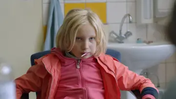 Zasłona do filmu "Błąd systemu" #381761