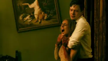 Zasłona do filmu "Zabawa w pochowanego" #641473