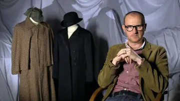 Zasłona do filmu "How to Be Sherlock Holmes: The Many Faces of a Master Detective" #1169757