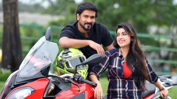 Zasłona do filmu "സകലകലാശാല" #1621836