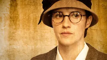 Zasłona do filmu "Agatha: prawdziwe morderstwo" #352482
