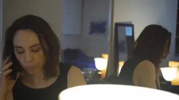 Zasłona do filmu "Ma Nudité Ne Sert à Rien" #1792617