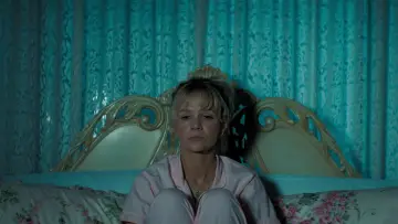 Zasłona do filmu "Obiecująca. Młoda. Kobieta." #629543