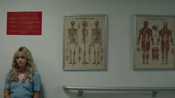Zasłona do filmu "Obiecująca. Młoda. Kobieta." #629556