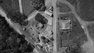 Zasłona do filmu "Fordlandia Malaise" #1784388