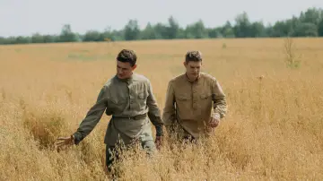 Zasłona do filmu "Август" #869403