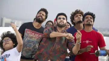 Zasłona do filmu "கோமாளி" #805630