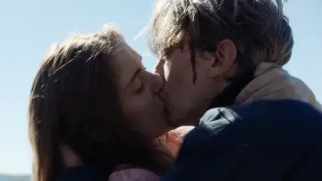 Zasłona do filmu "Niezbędna konieczność" #705212