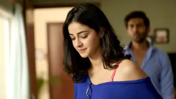 Zasłona do filmu "पति पत्नी और वो" #817705