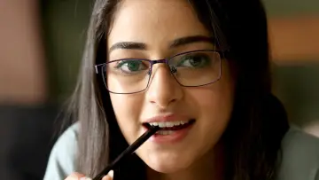 Zasłona do filmu "पति पत्नी और वो" #817709