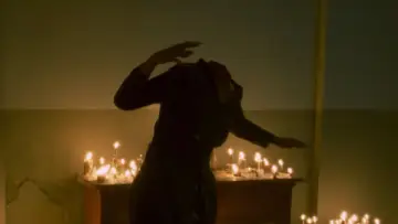Zasłona do filmu "Królowa czarnej magii" #456578
