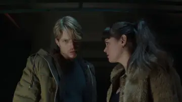 Zasłona do filmu "Play or Die" #1014007