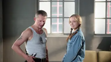 Zasłona do filmu "Sara" #1173121