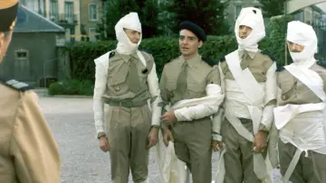 Zasłona do filmu "Les bidasses s