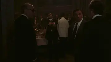 Zasłona do filmu "Szacowni nieboszczycy" #1882991