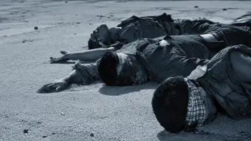 Zasłona do filmu "軍旗はためく下に" #1872349