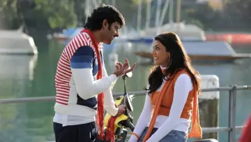 Zasłona do filmu "డార్లింగ్" #819461