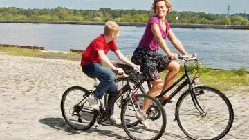 Zasłona do filmu "Chłopiec na rowerze" #237654