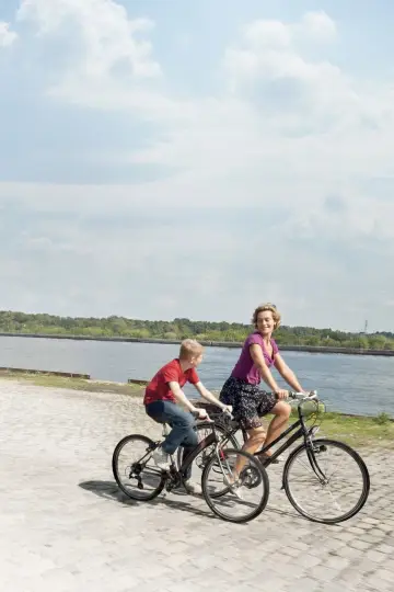 Plakat do filmu "Chłopiec na rowerze" #990984