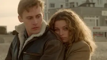 Zasłona do filmu "Parfait Amour !" #1816217