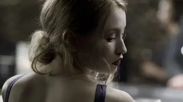 Zasłona do filmu "Uśpiona piękność" #878747