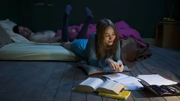 Zasłona do filmu "Studentki" #335685