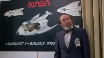 Zasłona do filmu "Unidentified Flying Oddball" #1587861