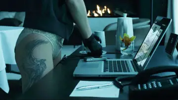 Zasłona do filmu "Dziewczyna z tatuażem" #668985