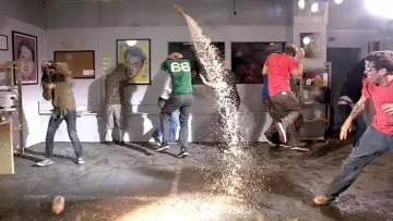 Zasłona do filmu "Jackass wersja 3.5" #1061183