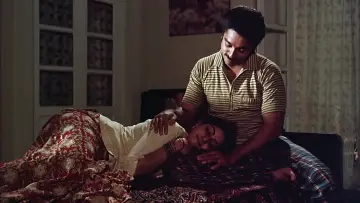 Zasłona do filmu "மூன்றாம் பிறை" #1158571