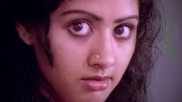 Zasłona do filmu "வறுமையின் நிறம் சிவப்பு" #1158351