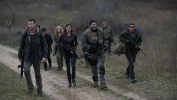 Zasłona do filmu "Czerwony świt" #322460