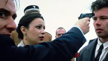 Zasłona do filmu "Niezwyciężony" #497956
