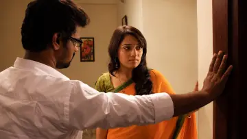 Zasłona do filmu "முரண்" #1163846