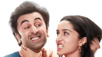 Zasłona do filmu "तू झूठी मैं मक्कार" #385225