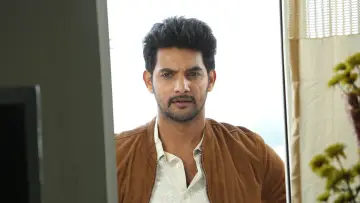 Zasłona do filmu "బుర్రకథ" #1163477