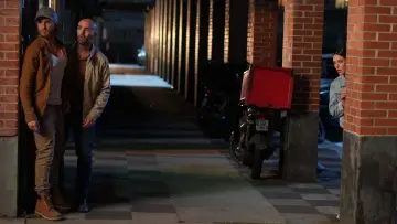 Zasłona do filmu "Bohater miesiąca" #375291