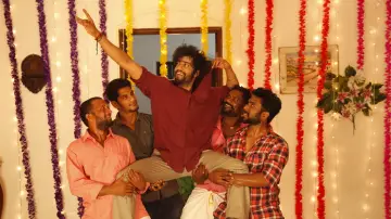 Zasłona do filmu "பித்தல மாத்தி" #503510
