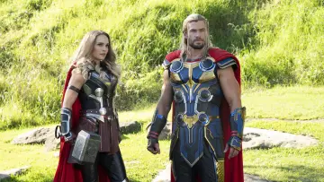 Zasłona do filmu "Thor: Miłość i grom" #1824790