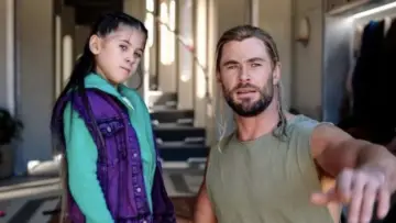 Zasłona do filmu "Thor: Miłość i grom" #1856307
