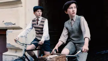 Zasłona do filmu "Pieśń imion" #356432