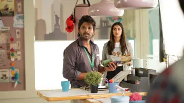 Zasłona do filmu "అల వైకుంఠపురములో" #399373