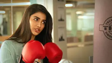 Zasłona do filmu "అల వైకుంఠపురములో" #399397