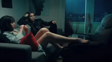 Zasłona do filmu "Killer Sofa" #761213