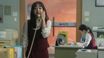 Zasłona do filmu "삼진그룹 영어토익반" #947738